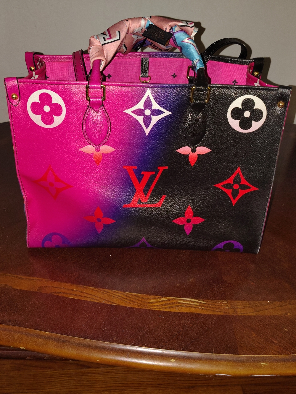 Louis Vuitton Pink & Black Monogram Gradient OnTheGo MM Tote